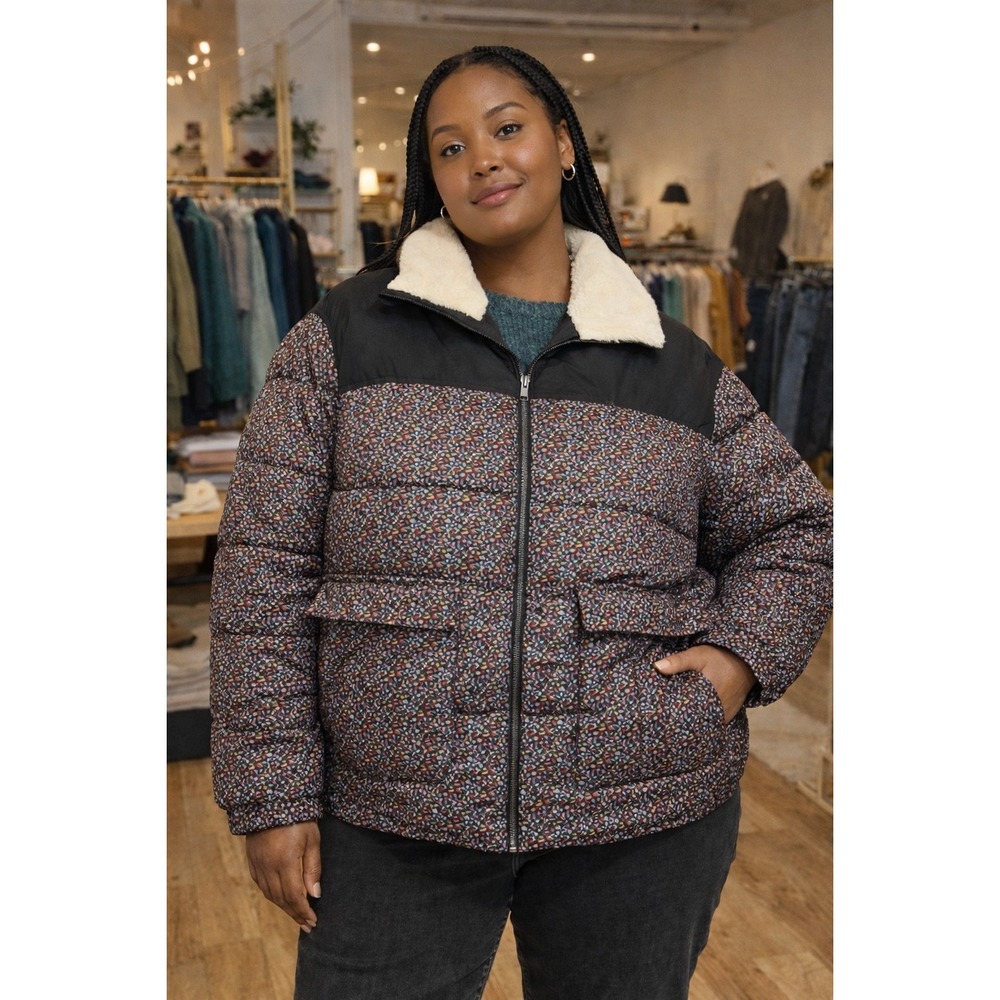 Universal Thread Women's‎ Quilted Jacket size L